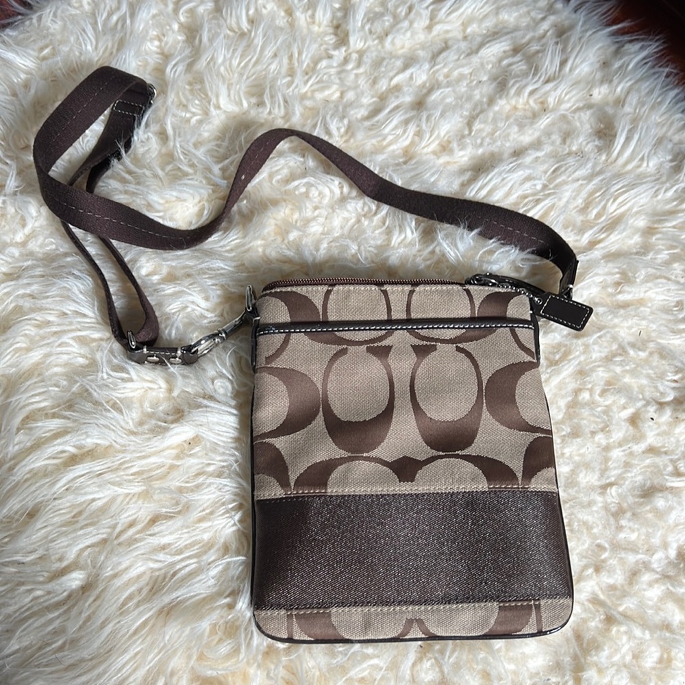 Coach side bag, Never worn